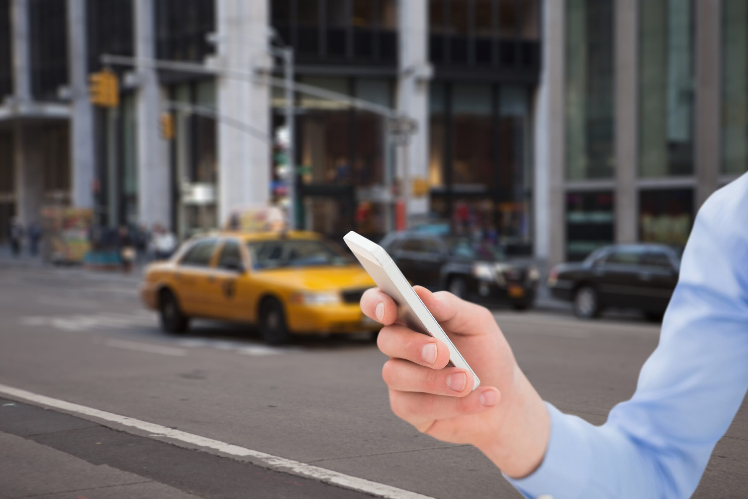 Slovensko digitálnou daňou pre UBER, Booking, Taxify a iných spáchalo ťažký hriech